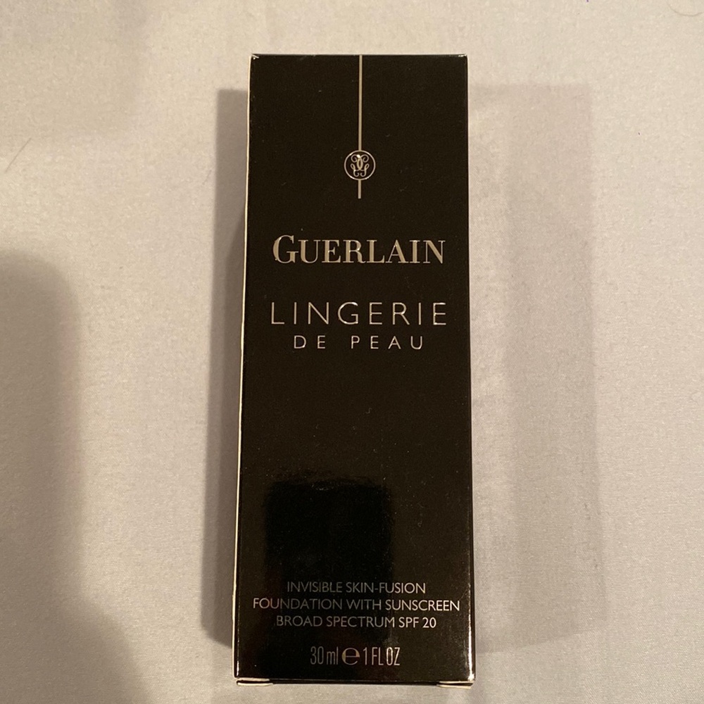 New Guerlain Lingerie de Peau Invisible Skin Fusion Foundation w/ sunscreen